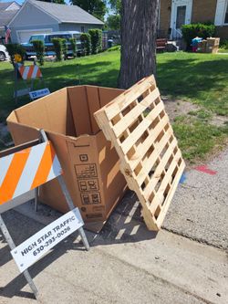 Skid Pallet Wood With Gaylord 🆓️