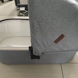 UPPABaby **Brand New 1/2 Price**!! Bassinet 