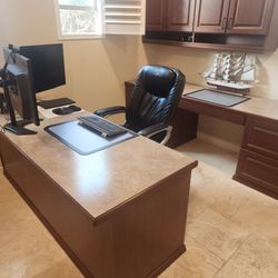 Rolling Office Chair (Black)