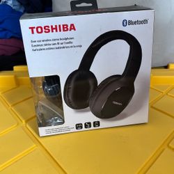 NEW TOSHIBA HEADPHONES