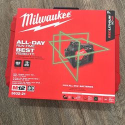Milwaukee  M12 Green Laser Kit. 360*  3 Plane. Model 3632-21