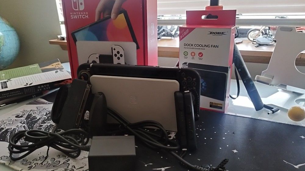 Nintendo Switch Oled (BOTW Edición) + Sandisk Micro SD 1TB And Cooler Fan For Dock