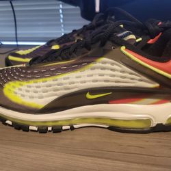 Nike Air Max Deluxe - Size 10.5 