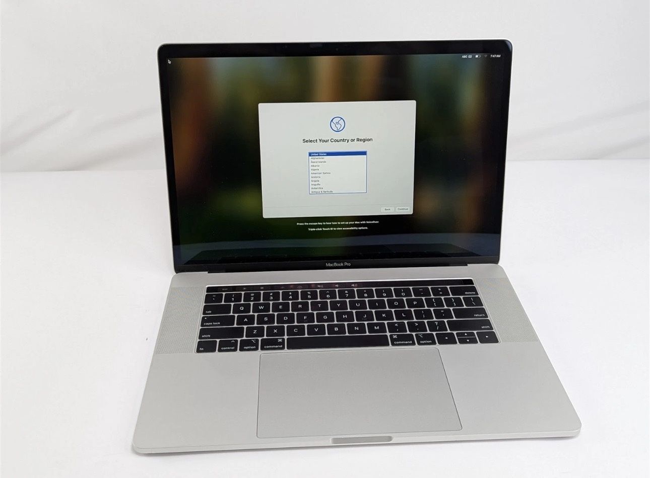 MacBook Pro 15 16GB 500GB i7 Touchbar Space Grey New Charger Warranty