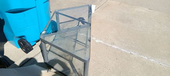 Free tv stand