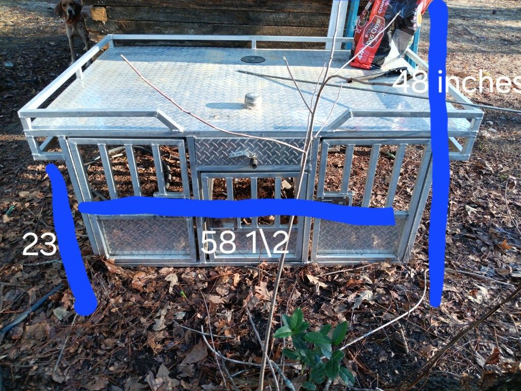 Dog Box