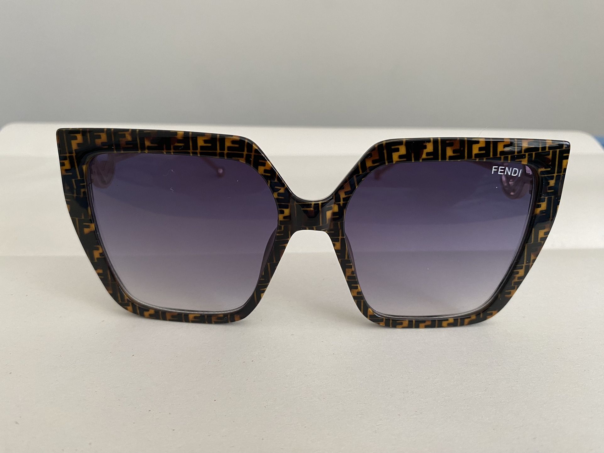 Sunglasses Bundle for Lizbeth