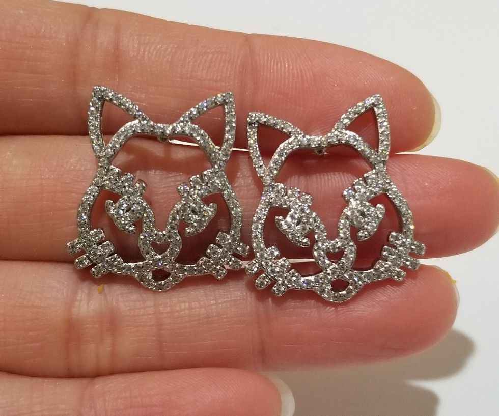 Cat face cz diamond studs earrings silver