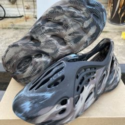 adidas Yeezy Foam RNR MX Cinder