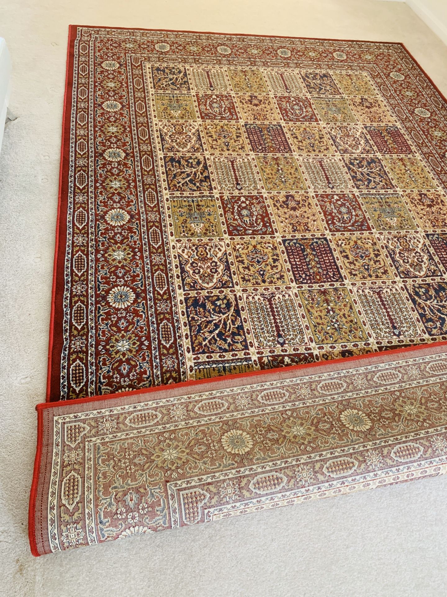 valby ruta rug ikea 6’7”* 9’ 10”. Excellent condition.