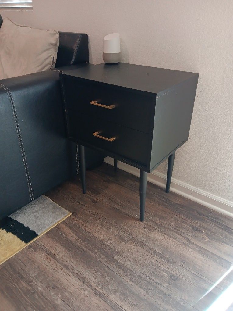 Ailisa By Wade Logan 2 Drawer Nightstand End Table 