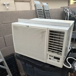 LG 12000 BTU Window Air Condition With Heat And Ac