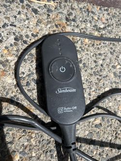 Sunbeam Throw Controller with the 4-hour auto-off feature ranges
