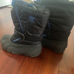Sorel Winter Boots Size 1 For Kids 