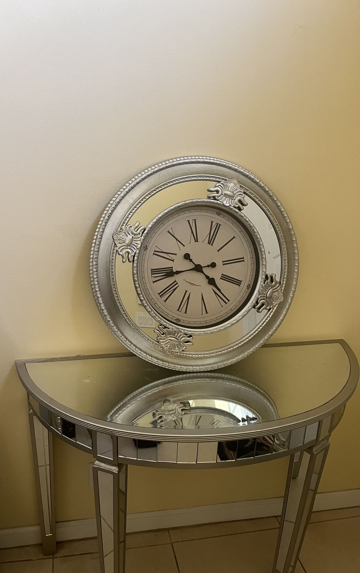 Silver Wall Clock Decor