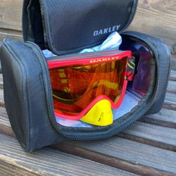 Oakley Googles Dirt Bike/ Ski /Snowboard