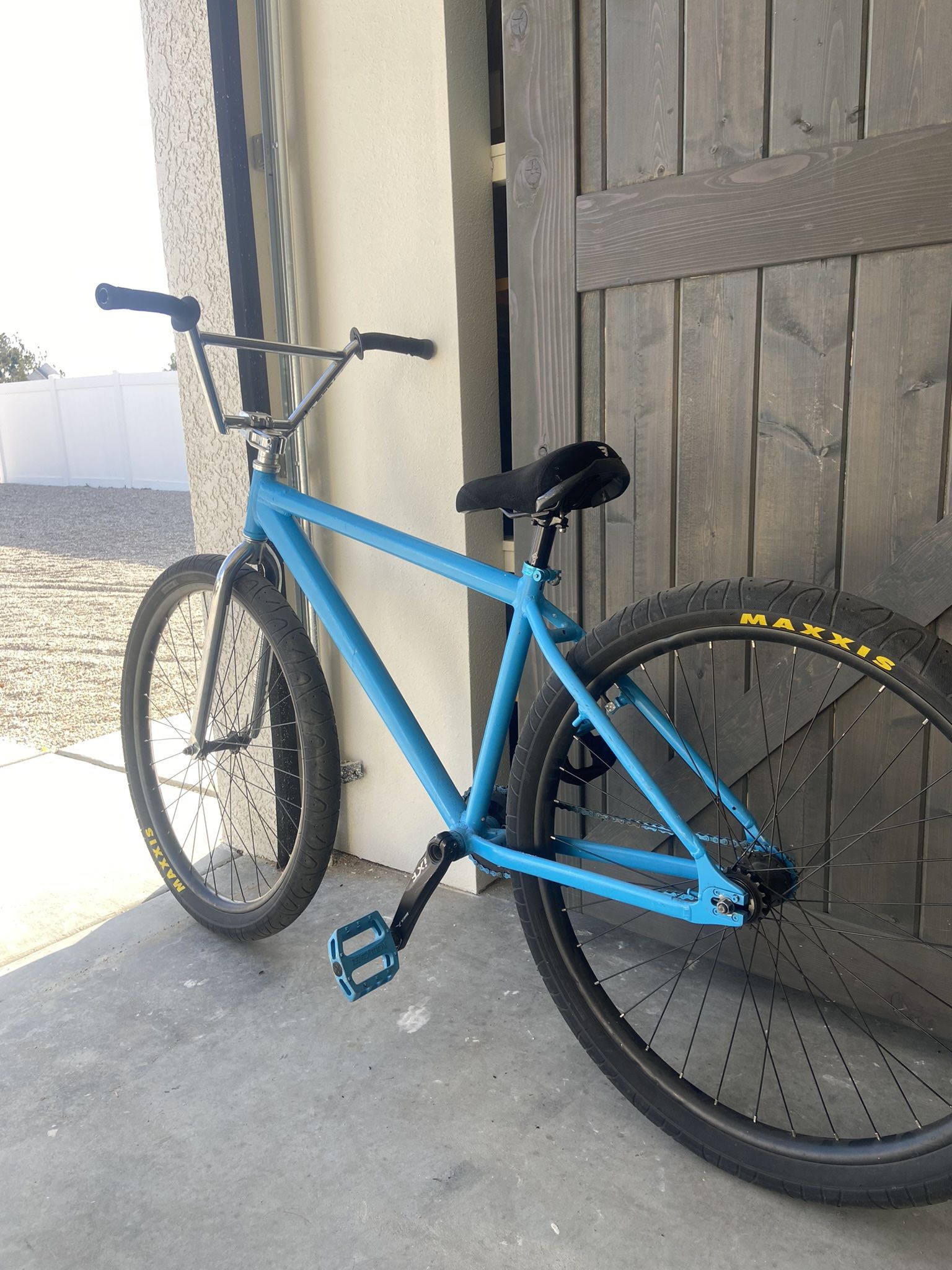 throne 29” bike
