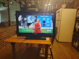 Vizio Flat Screen LCD TV 32 inch