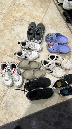 Boys n Girls free shoes boys size 2