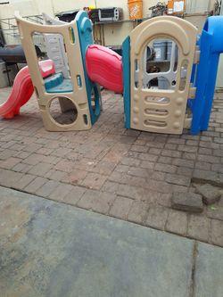 Kids Plastic Playset with Slide and Tunnel