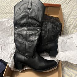 Black Women’s Boots 