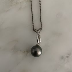 Tahitian Black Pearl Pendant Necklace
