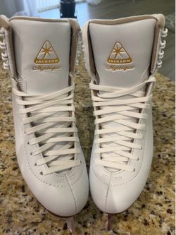 Ice Skates (Girls Size 8)