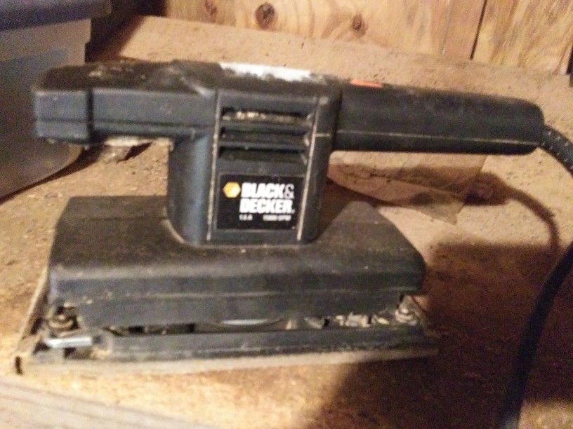 Black + Decker Sander