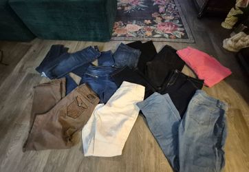 (11) PAIR OF DESIGNER JEANS.. NEW, OR LOVINGLY USED!! ALL FOR $25!!!