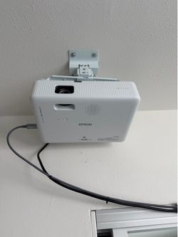 Epson CO-WO1 projector