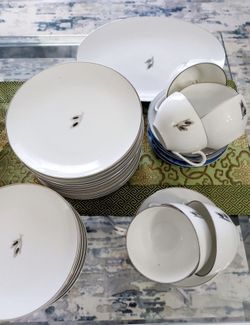 China Set Dinnerware Japan Fukagawa Arita Silver Wheat