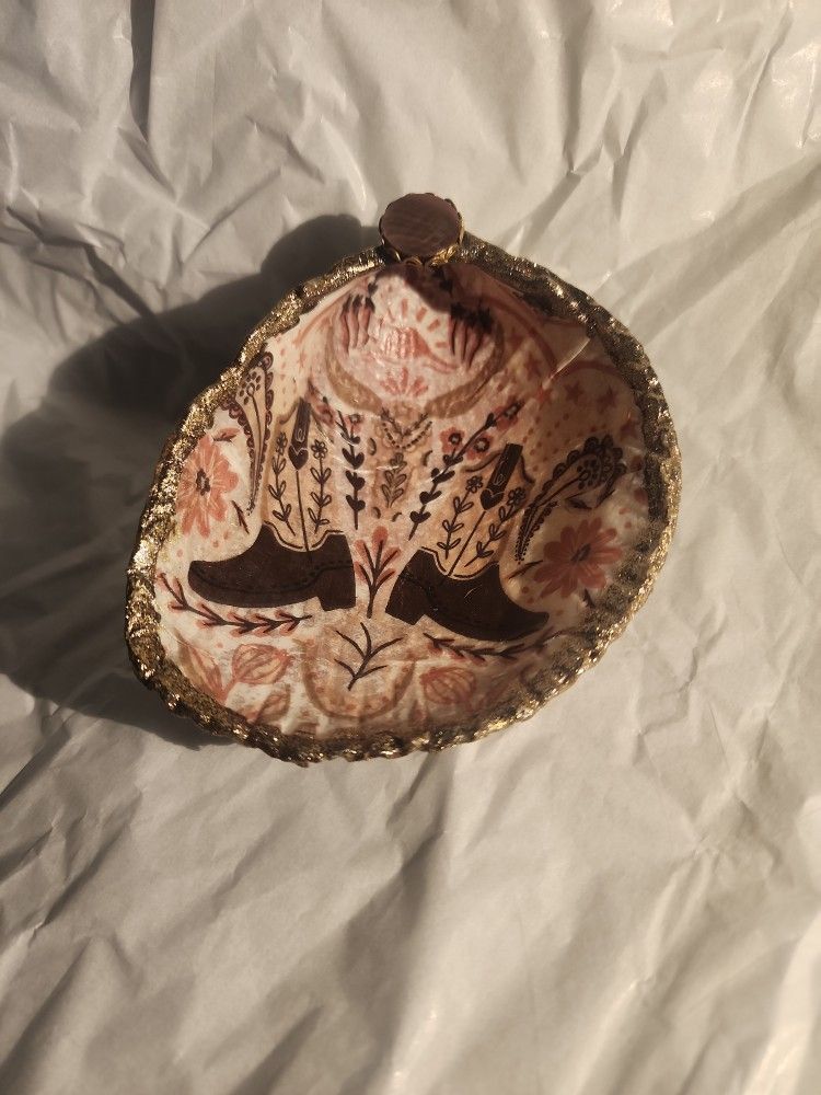 Decorative jewelry/ ring holder.