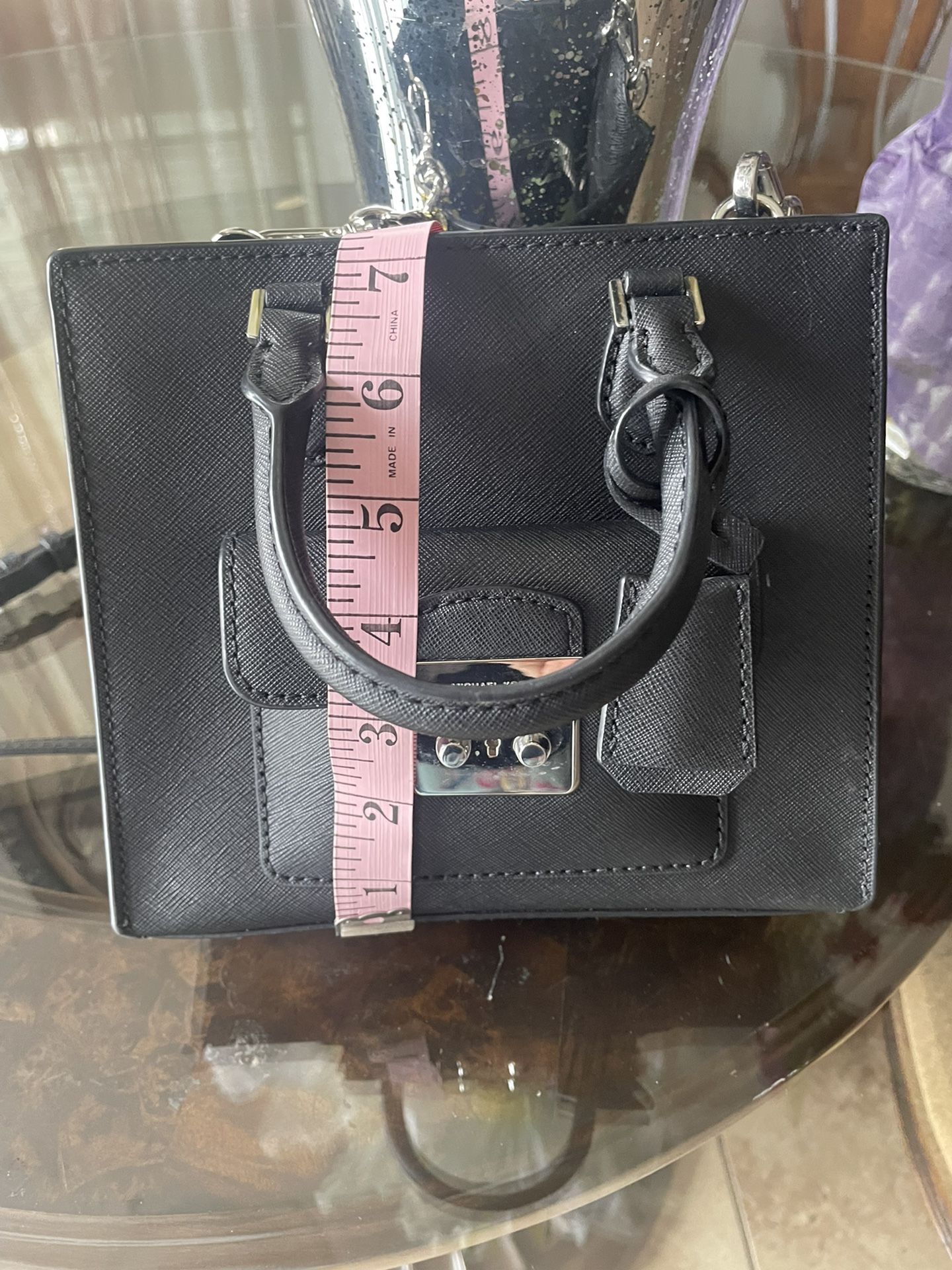 Authentic Michael Michael Kors Made In China Bag USED ONLY  display picture 2