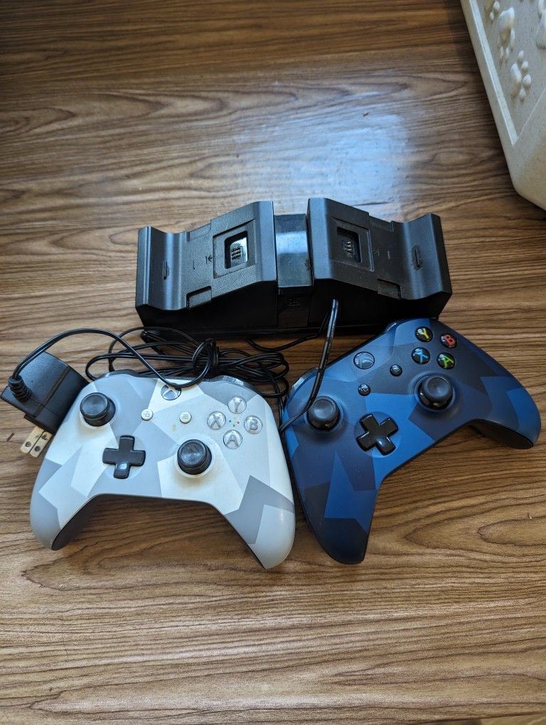 X-Box Controllers + Charger Box