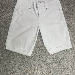 White Mid Rise Denim Bermuda Shorts Distressed Style Size 8 By Royalty