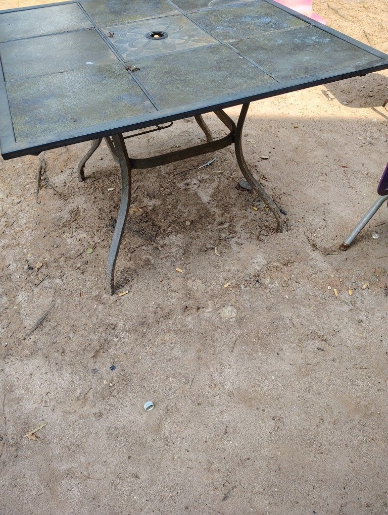 Umbrella Table