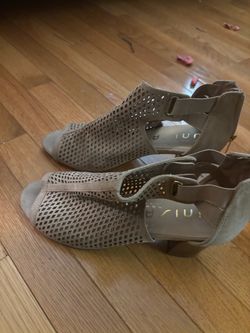 Unisa Women's Sandal