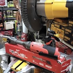 MILWAUKEE M12 FUEL BRUSHLESS 3/8" EXTENDED REACH RATCHET (TOOL ONLY)
