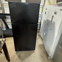 Refrigerator Americana Black (Clean & Works Great!)
