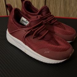 Pumas Size 7