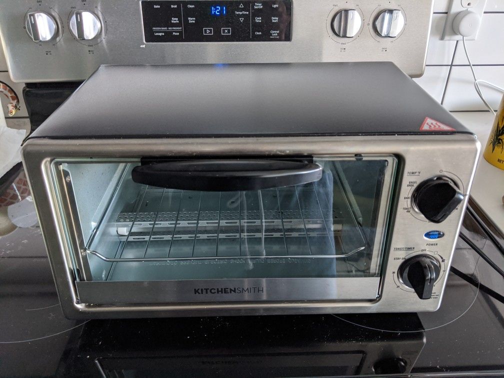 Kitchen Smith Toaster Oven for Sale in Seattle, WA OfferUp
