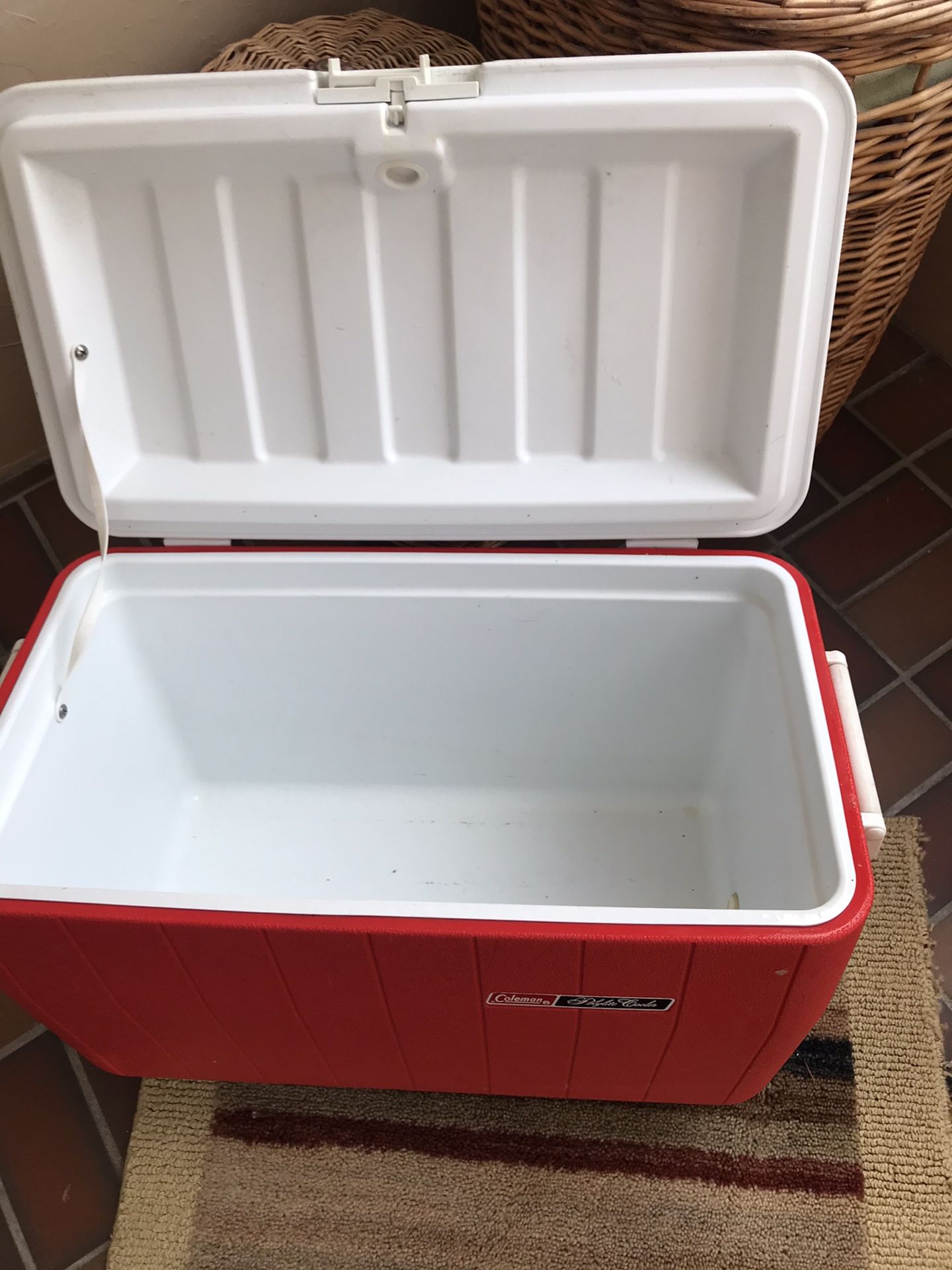 Cooler! 25x14x14.5 approx just in time got party time drinks!