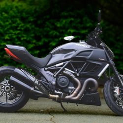 2012 Ducati Diavel Carbon