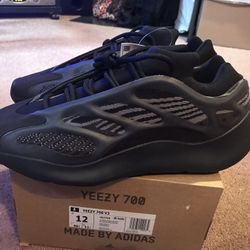 Adidas Yeezy 700 V3 Alvah Mens BLACK/GRAY Size 12