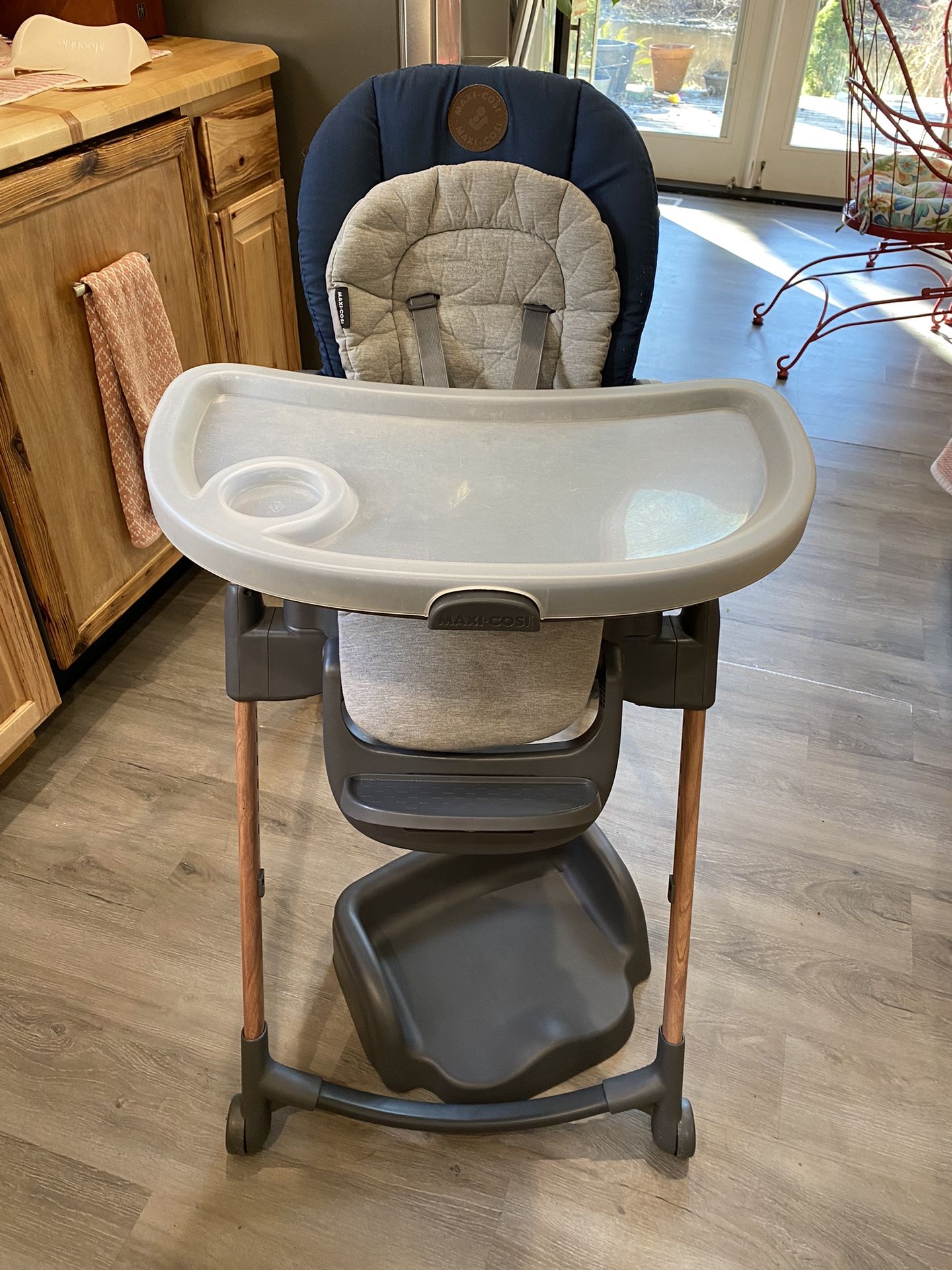 Maxi Cosi Blue High Chair