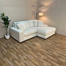 LINDYN IVORY 2-PIECE LAF SECTIONAL
