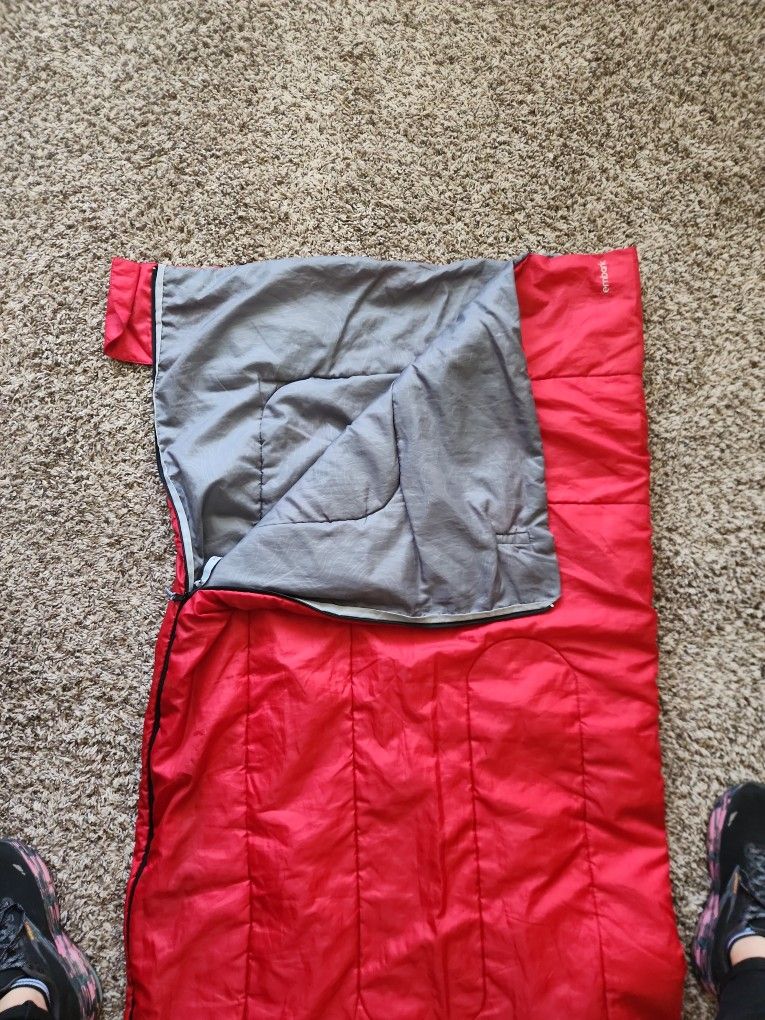 Embark Sleeping Bag, Youth. Excellent Condition!