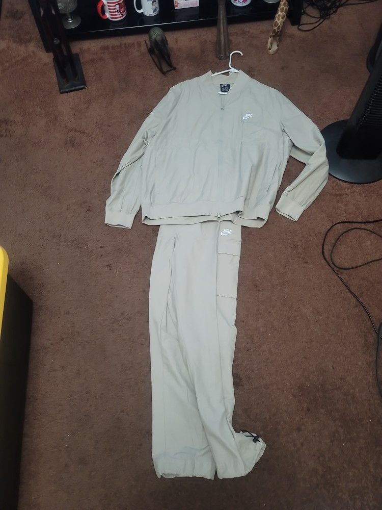 Nike Sweat Suit