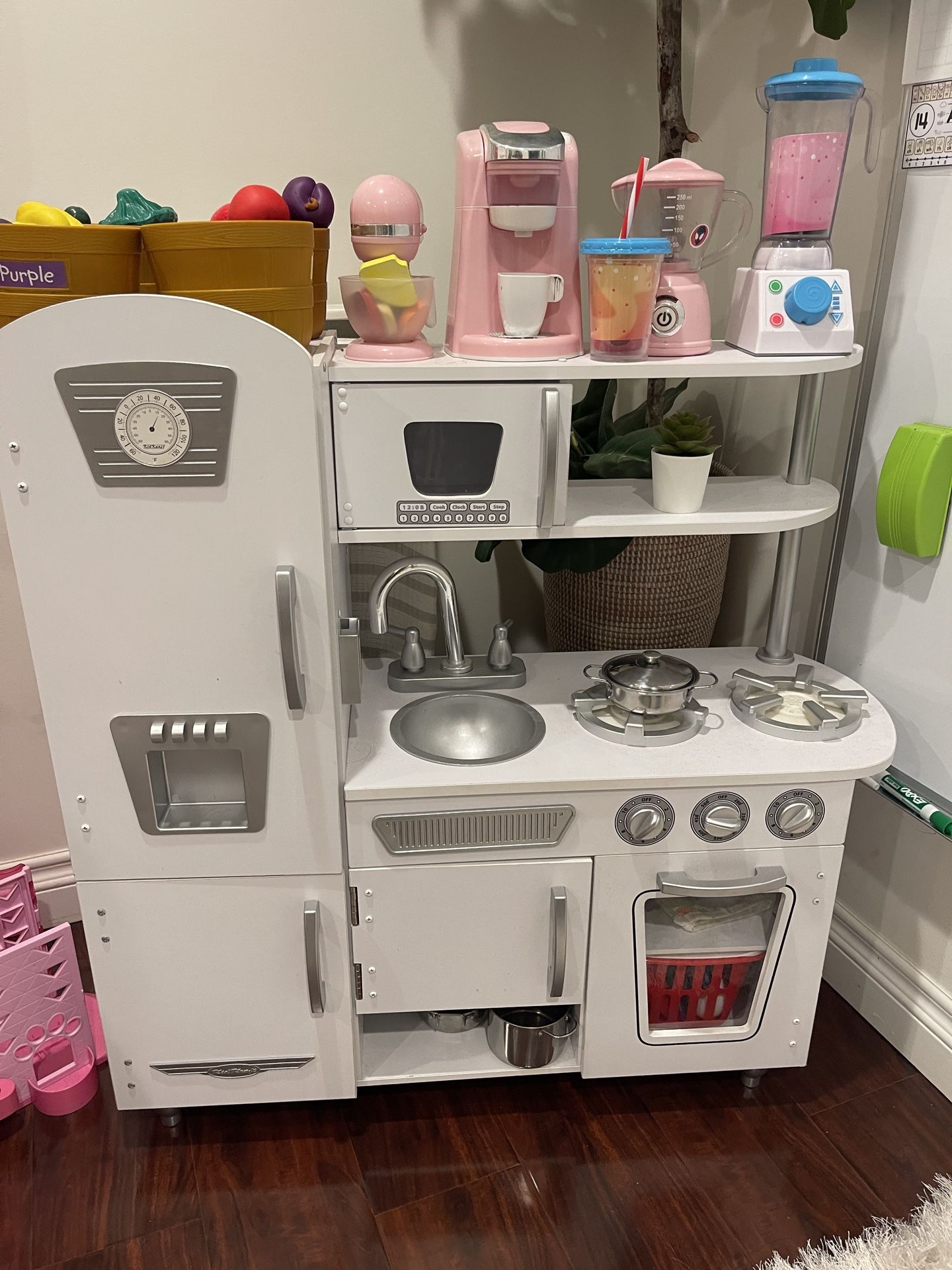 Kids Play Kitchen With Lots Of Accessories