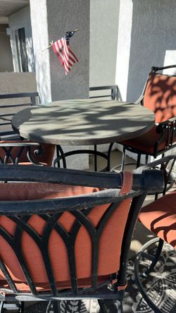 O.W. LEE Patio Set